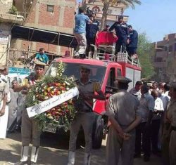 أهالي قرية العمار يشيعون جثمان شهيد الواجب في جنازة عسكرية مهيبة بمسقط راسه
