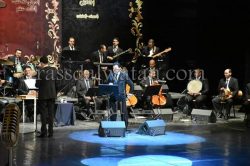 بالصور… هاني شاكر يحيى ختام مهرجان الإسكندرية الدولي للأغنية على مسرح مكتبة الإسكندرية