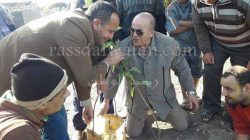 بالصور..رئيس مدينة السنطة يقتحم عمل خيرى لأهل قرية “الرجبية” وينسبه لنفسه