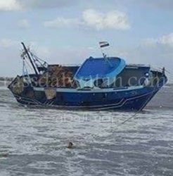 إنقاذ 12 صيادا فى حادث غرق مركب رشيد