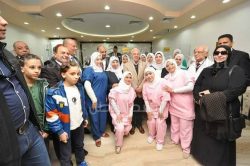 محافظ بورسعيد يفتتح مستشفي عطاء التخصصي