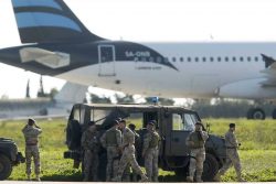 عودة الطائرة الليبية المختطفة