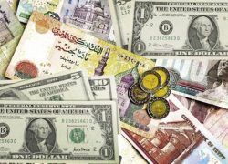 الجنيه المصري من أقوى 12 عملة تنافس الدولار الأميركي خلال عام 2017