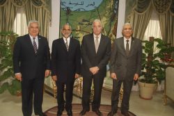محافظ جنوب سيناء يستقبل سفير سلطنة عمان
