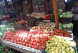 وفاة بائع خضار بعد مشادة كلامية مع عميد شرطة لغلاء سعر “الطماطم” بالمنيا