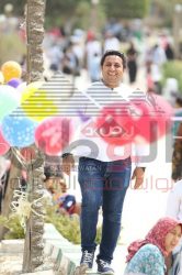 بالصور…ناصر عبد الحفيظ يلعب بالألوان في إطار استعداداته لمهرجان يلا نفرح بمطروح