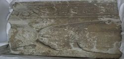“الآثار” تسترد لوحة حجرية تعود لعصر الملك “نختنبو الثاني” من فرنسا