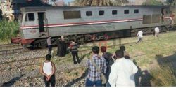 صرف مكافأة لسائق قطار “الزقازيق” لإنقاذه الركاب من حادث تصادم مع سيارة نقل