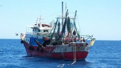 غرق مركب صيد مصرى باليونان وإنقاذ من بداخله دون إصابات