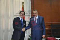 سفير فرنسا لـ «محافظ الجيزة»: نقف مع مصر في مواجهة الإرهاب