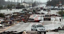 اعصار شديد هارفى يبداء باجتياح ولاية تكساس الامريكية