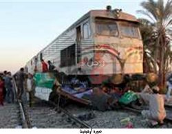 إصابة 4 أشخاص في اصطدام قطار بسيارة نقل في المنيا
