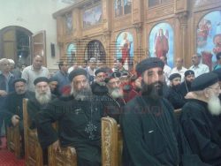 الالاف يشيعون جنازة القمص سمعان بقريةجرجس ببني سويف في غياب المسئولين