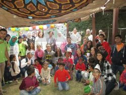 بالصور…طلاب الجامعة الأمريكية ينظمون حفلا ترفيهيا لأطفال مركز ذوى الإحتياجات الخاصة بجامعة عين شمس