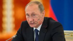 بوتين يعزي السيسي في شهداء العريش ويؤكد التعاون لمحاربة الإرهاب