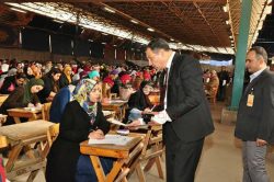نائب رئيس جامعة عين شمس لشئون التعليم والطلاب يتابع سير الامتحانات