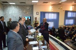 وزير التنميه المحليه يكرم عدد من قيادات الوحدات المحليه ورؤساء الأحياء بسوهاج