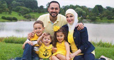 صحيفة الإندبندنت: طرد عائلة مسلمة من طائرة أمريكية بسبب “مظهرها الإسلامى”